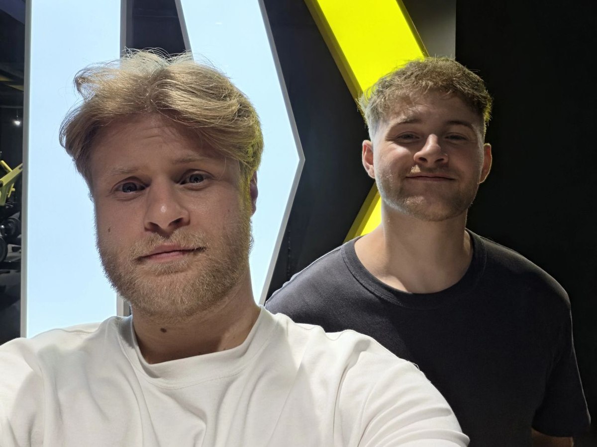 Les fondateurs de Prodecta dans un club Fitness Park après une captation